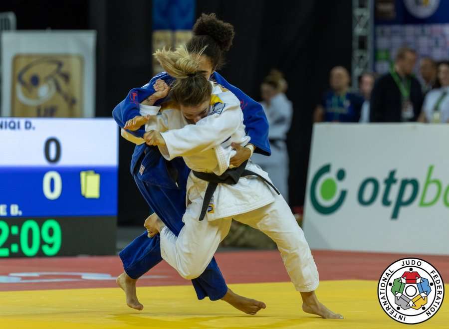 Distria Krasniqi fiton medaljen e argjendtë, në finale u mposht nga xhudistja japoneze