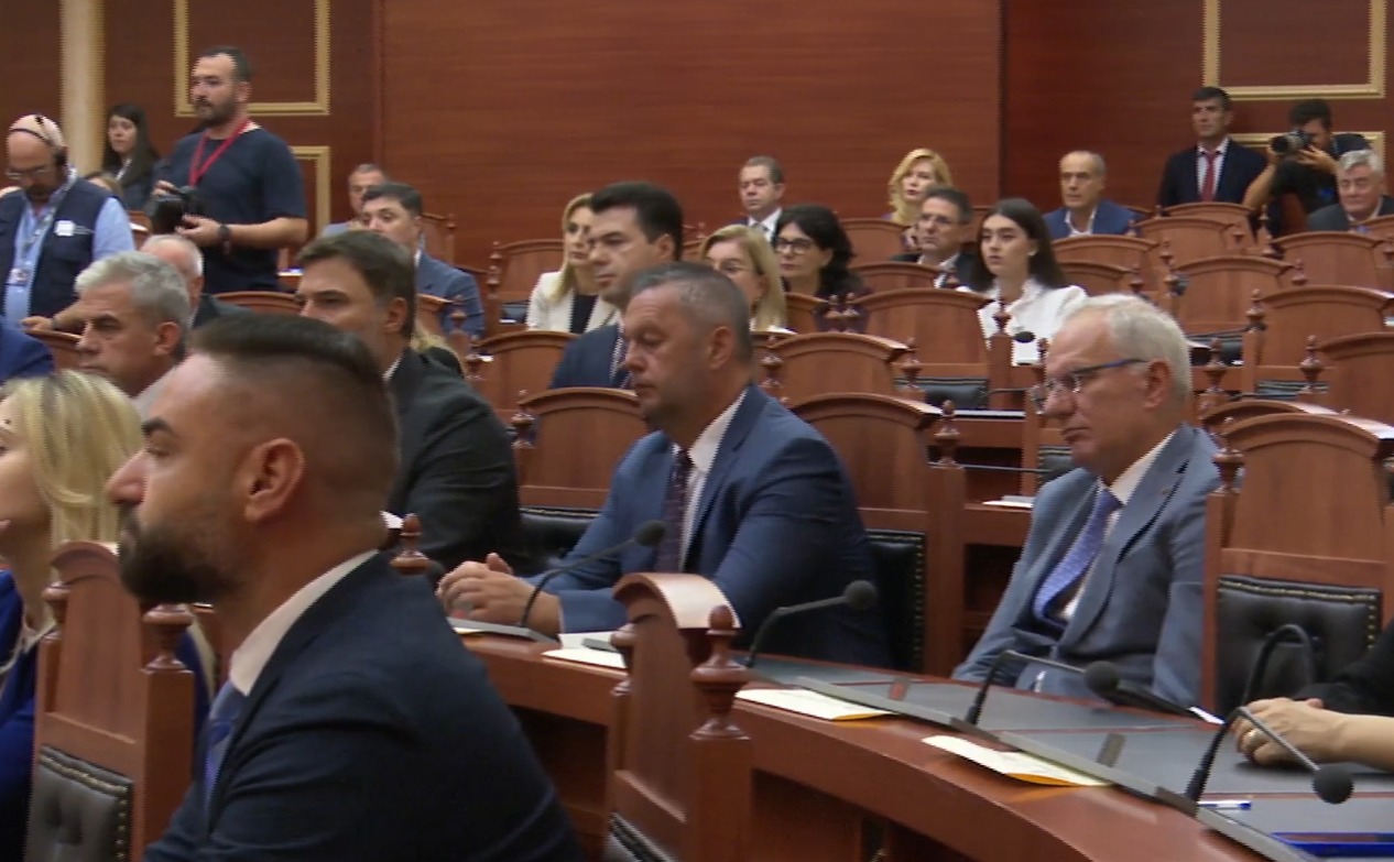 Cilët ishin deputetët e opozitës që morën pjesë në betimin e Presidentit Bajram Begaj