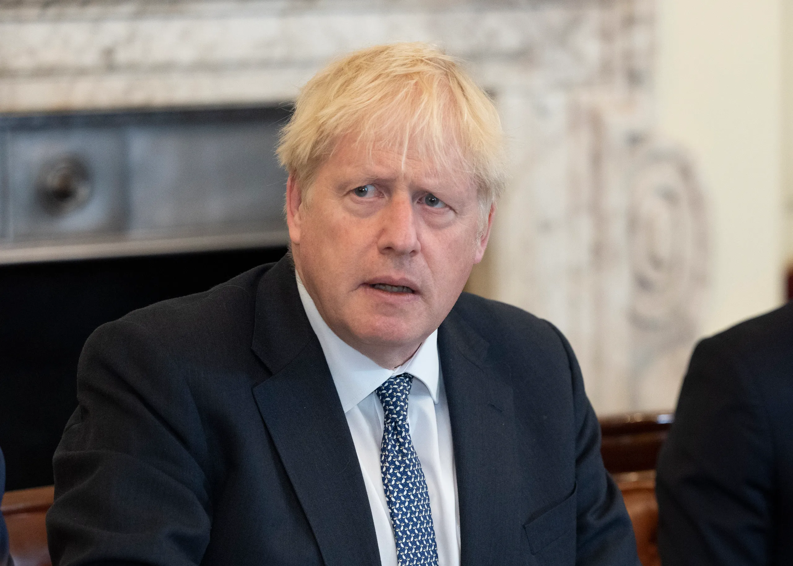 Boris Johnson mohon se ka gënjyer për ‘partygate’