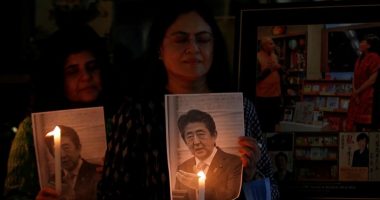 Japonezët në zi për ish-kryeministrin Shinzo Abe