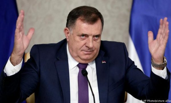 Dodik: Do të shkëputemi nga Bosnje dhe Hercegovina, jemi një komb me Serbinë