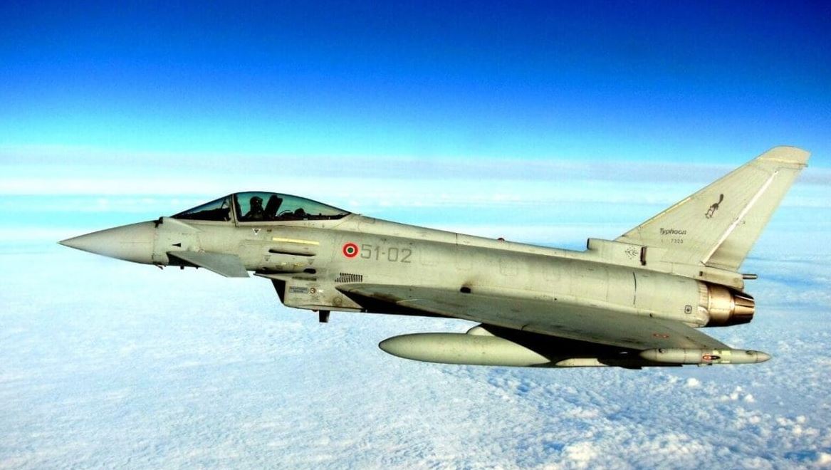 Alarm në qiellin e Italisë: Detektohet një avion “i dyshimtë”, ndërhyn Eurofighter-i