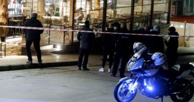 Tentativa për vrasje dhe plagosja e 5 personave, policia  greke deklaratë për shqiptarët e arrestuar. Çfarë u gjet në shtëpinë e Jambellit dhe Lecit