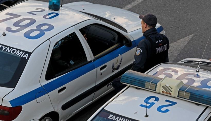 Horror në Greqi, 42-vjeçari rreh për vdekje të ëmën