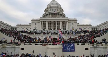 U ul në dhomën e ngrënies dhe pa çdo gjë nga televizioni, Donald Trump nuk bëri asnjë lëvizje teksa sulmohej Kapitoli