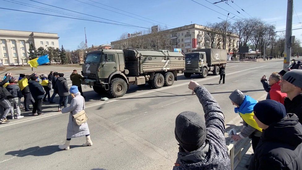 Sa trupa ruse ishin në Kherson? Ministria ruse e Mbrojtjes: Janë tërhequr 30 mijë ushtarë, nuk mbeti asnjë pas