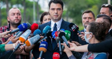 Hapja e ambasadave, Basha kujton 2 Korrikun: Pas 32 vitesh shqiptarët ende ikin, kohë për reflektim  