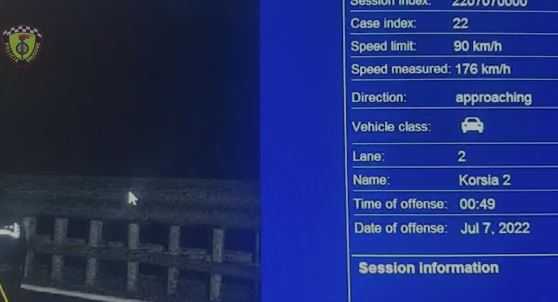 VIDEO/ Makina inteligjente kap mat “skifterët” e rrugëve shqiptare, drejtonin mjetin me shpejtësi mbi 170 km/h