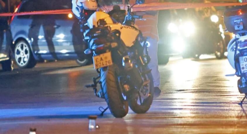 Larje hesapesh mes kriminelësh shqiptarë në Athinë, babai merr “hak” për të birin, pamje të reja nga ngjarja tronditëse