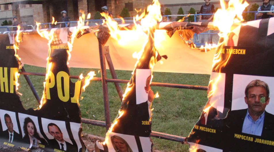 Kundërshtohet propozimi francez, vazhdojnë protestat e dhunshme në Shkup