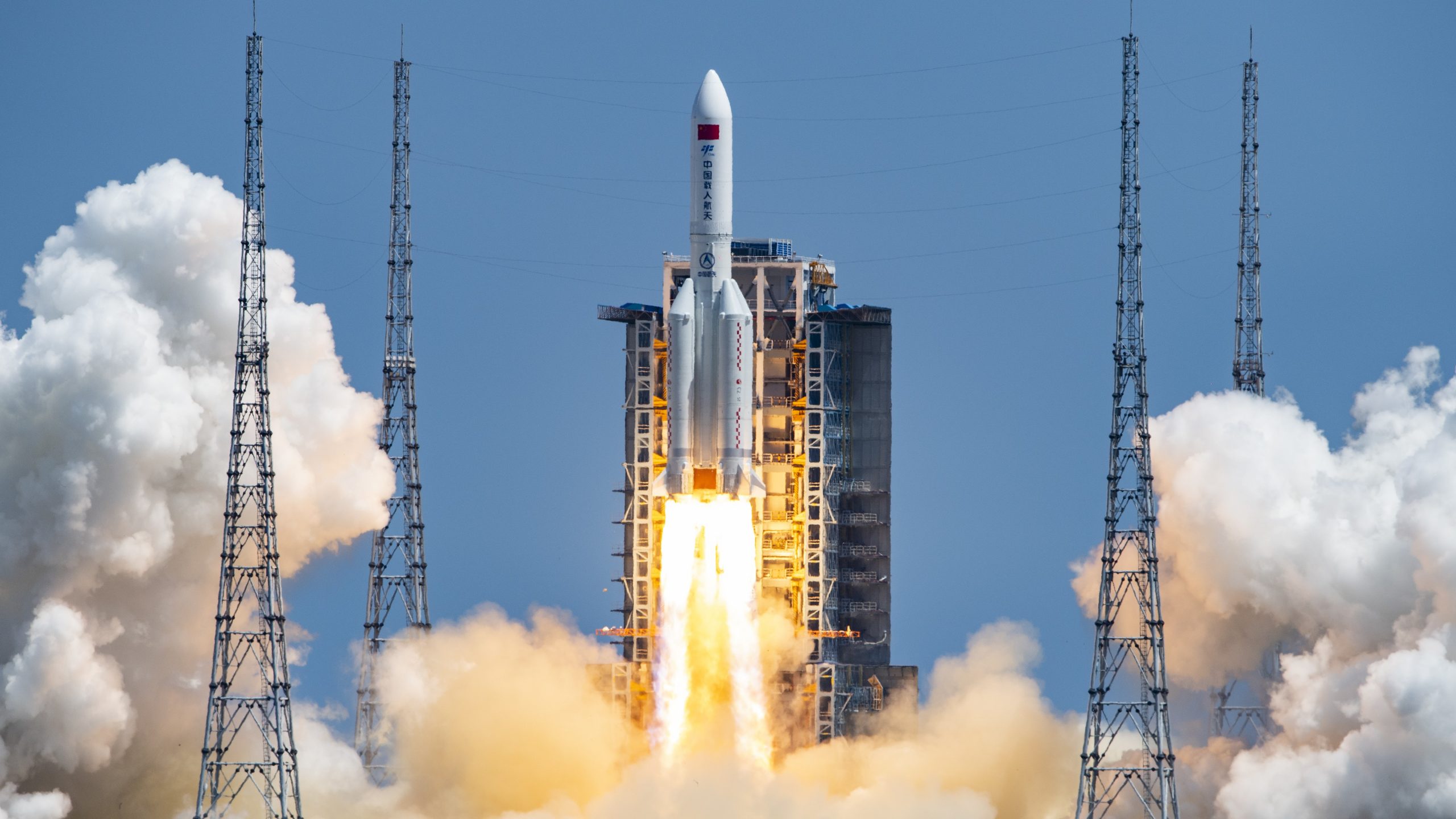 Mbetjet e raketës kineze do të përplasen në Tokë, sa janë mundësitë për të rënë në zona të banuara