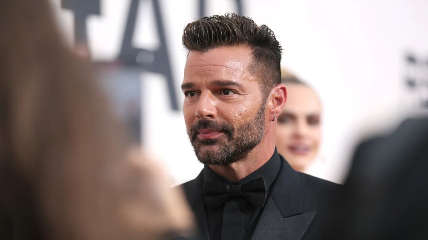 Ricky Martin akuzohet nga nipi për inçest, rrezikon 50 vite burg