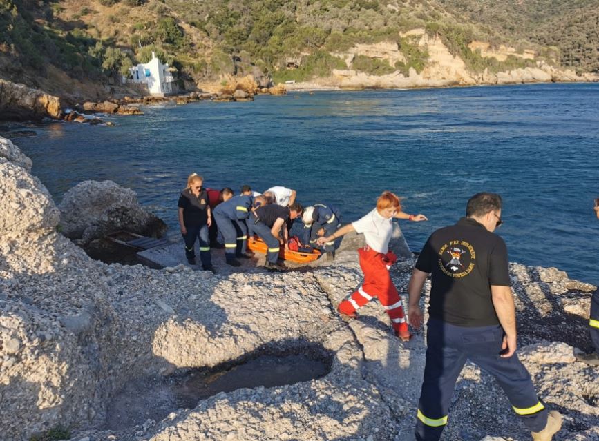 Rrëzimi i helikopterit në Samos, konfirmohen dy persona të vdekur, një tjetër rezulton i zhdukur