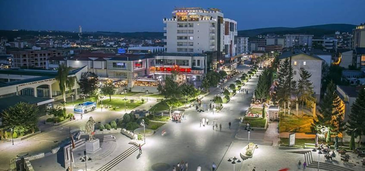 Të shtëna me armë në Skënderaj, një i vdekur dhe dy të plagosur