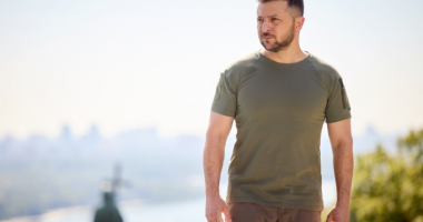 Ukraina feston për herë të parë Ditën e Krijimit të Shtetit, Zelensky: Lufta nuk na ndal, populli jonë është i pathyeshëm