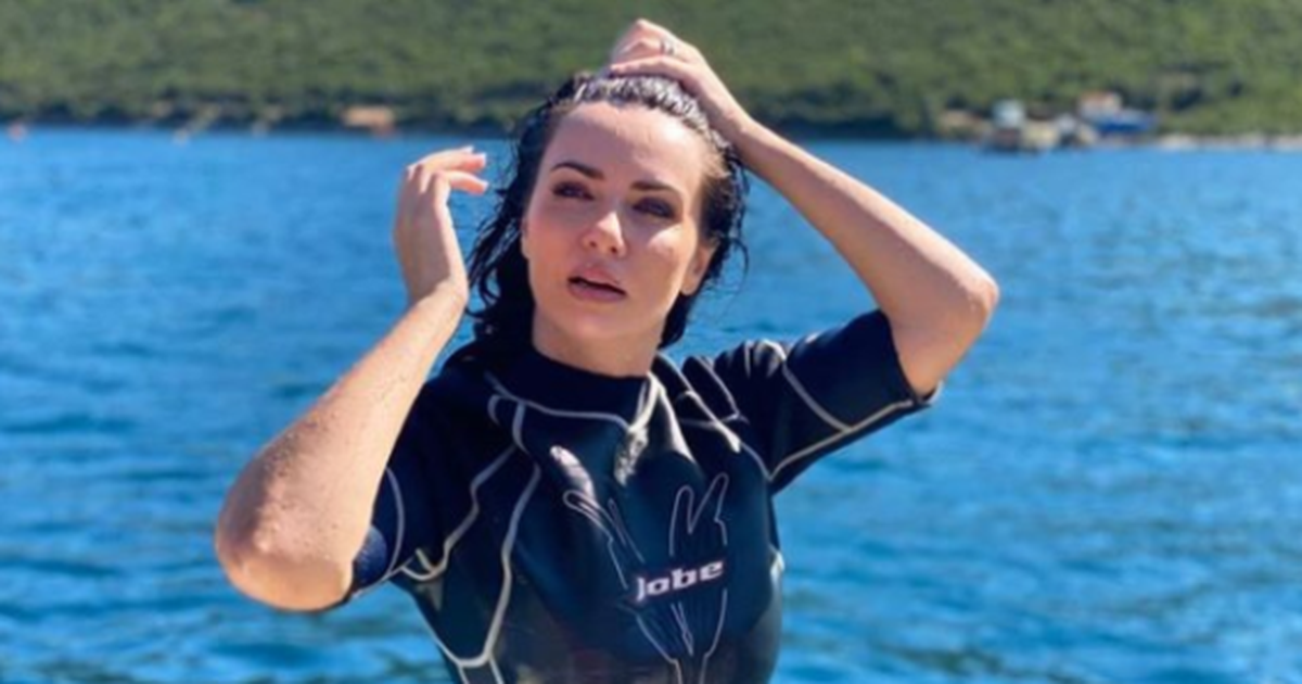 Grida Duma ndan foton e ëmbël nga pushimet, kush e shoqëron deputeten