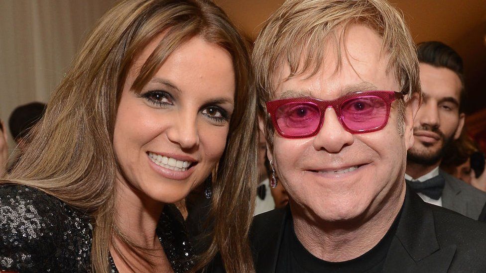 Rikthehet pas shumë vitesh Britney Spears, publikon duetin me Elton John