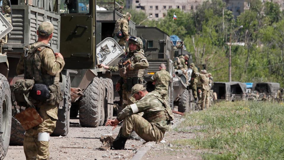 Gjykimi i ushtarëve ukrainas, Zelensky paralajmëron Moskën