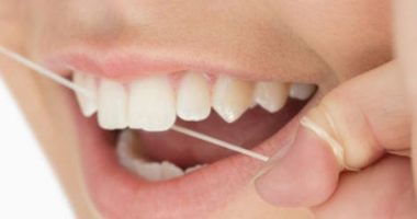 Harrojeni dentistin, si të zbardhi dhëmbët në kushte shtëpie