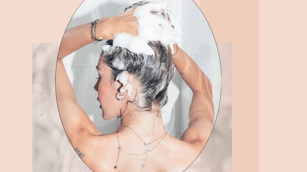 Sa shampo vendosni në flokë? Ndaloni gabimin e madh që bëni gjatë larjes