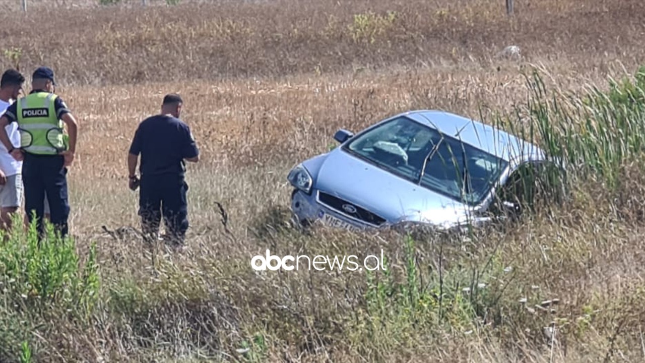 Makina bie në kanal në Fier-Lushnje, shoferi shpëton pa asnjë lëndim