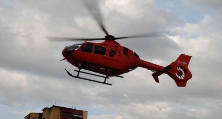 Rrezikoi mbytjen në një plazh të Sarandës, niset drejt Tiranës me helikopter vogëlushi trevjeçar