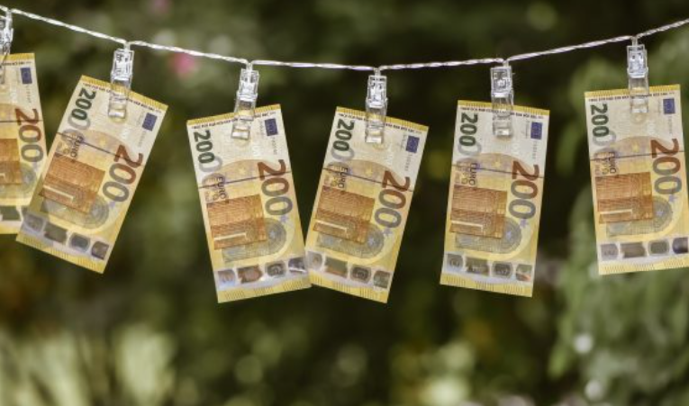 Austria nis pagesat me 180 euro bonus për çdo fëmijë