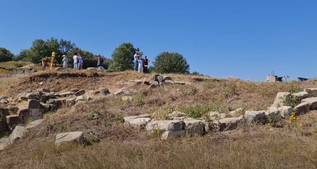 Gjenden gjurmë të tempujve të shenjtë në Apoloni
