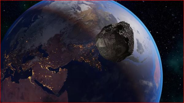 Surprizë! Asteroidi më i madh se 2 fusha futbolli po lëviz drejt Tokës sot