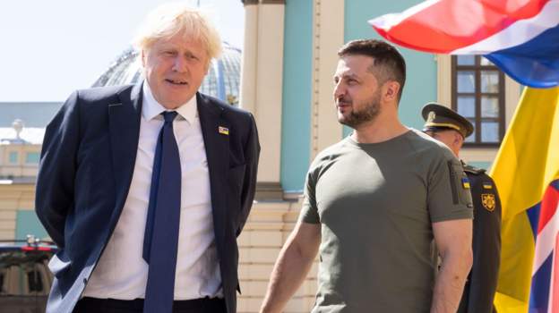 Boris Johnon në Kiev, Britania jep 54 milionë paund ndihmë ushtarake për Ukrainën