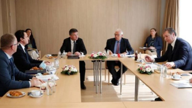 Tensionet Kosovë-Serbi, Bashkimi Evropian kritikon të dyja palët