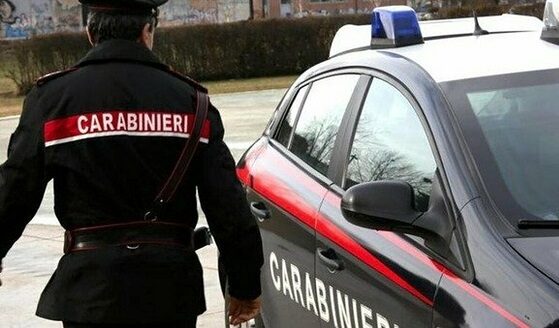 Kokainë poshtë dyshekut të krevatit, arrestohen 3 shqiptarë në Itali, mes tyre dy vajza