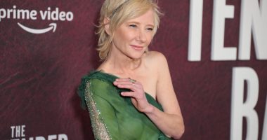 Vdiq pas aksidentit me makinë, zbulohet e shkuara e errët e aktores, babai e kishte përdhunuar, vëllai u vetëvra