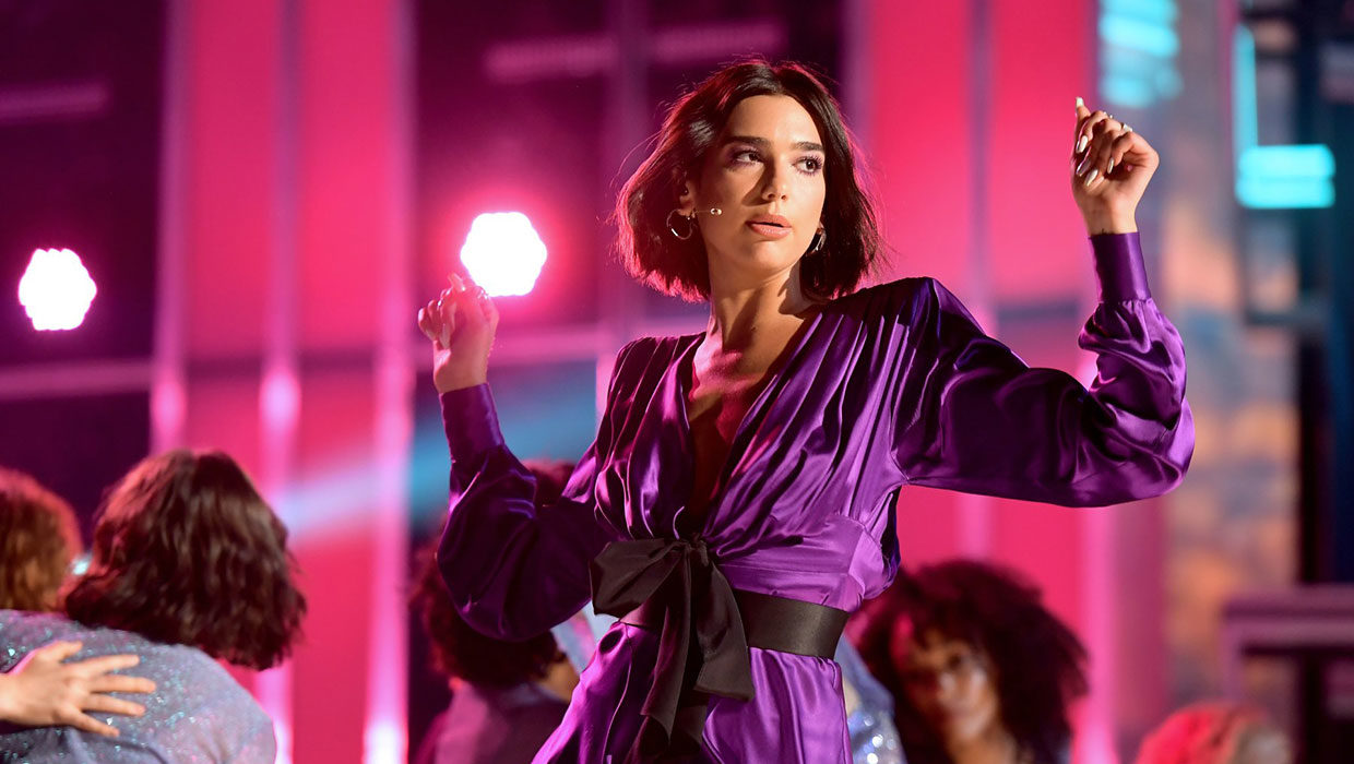 Dua Lipa mbërrin në Prishtinë