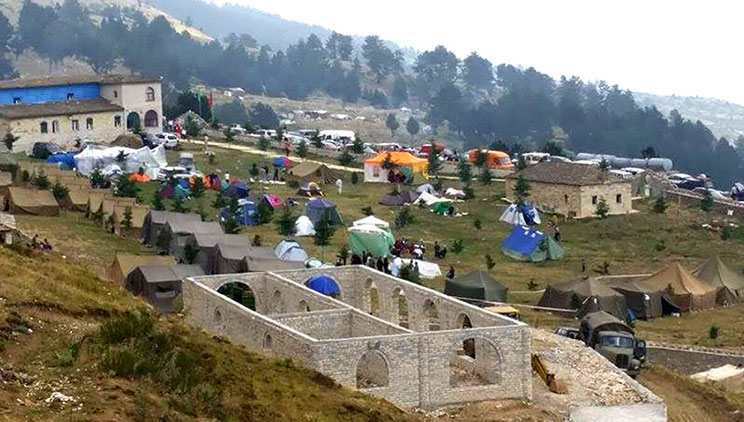 Pelegrinazhi i përvitshëm në Tomorrit, mijëra besimtarë pritet t’i drejtohen malit dhe Teqesë së Abaz Aliut