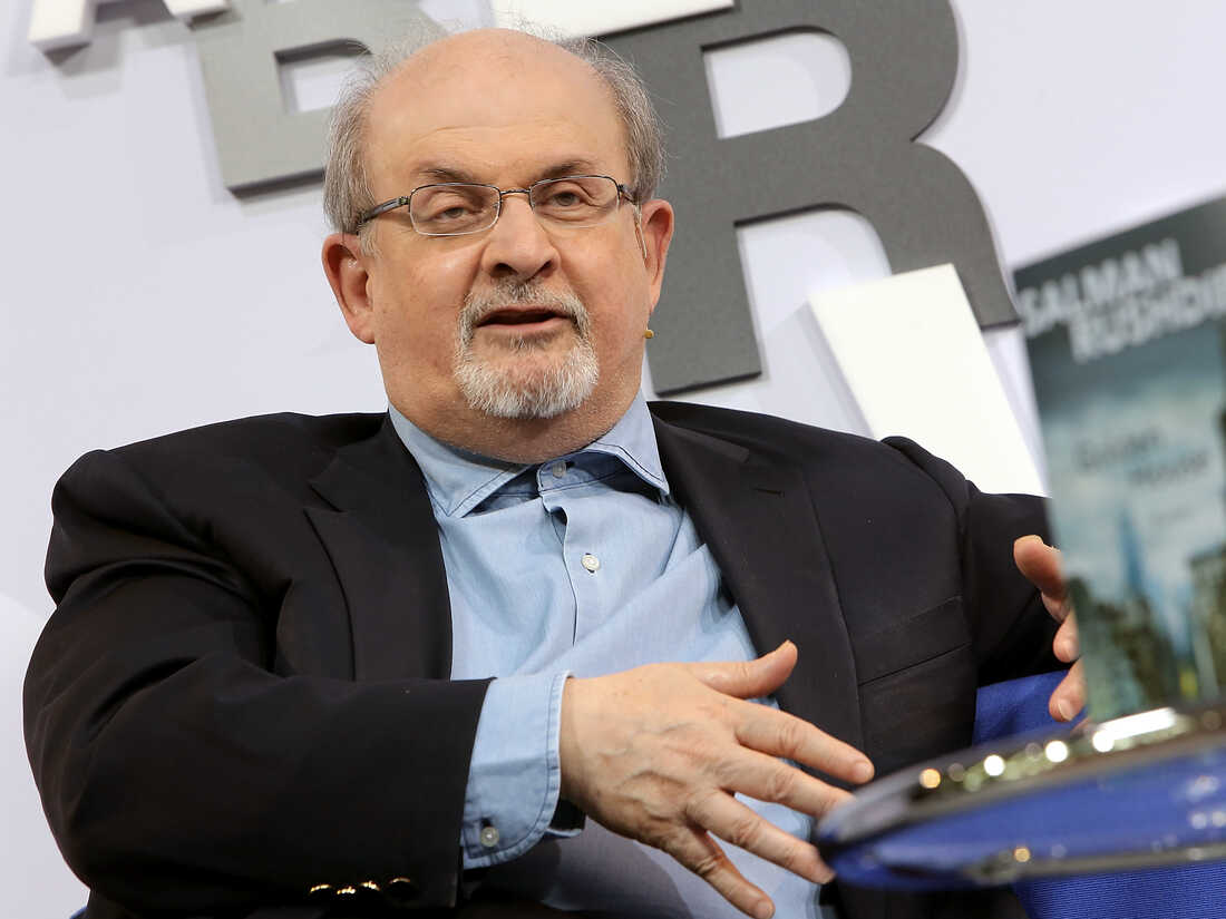 Teherani fajëson shkrimtarin Rushdie për sulmin ndaj tij