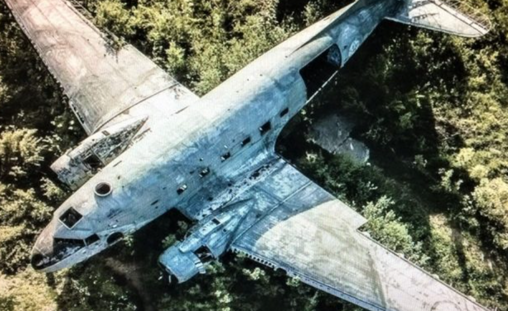 Dikur “shtëpia” e avionëve: Një shëtitje në bazën ajrore shqiptare Gjadër