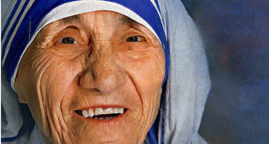 E lindur 112 vite më parë, sot është ditëlindja e Nënë Terezës