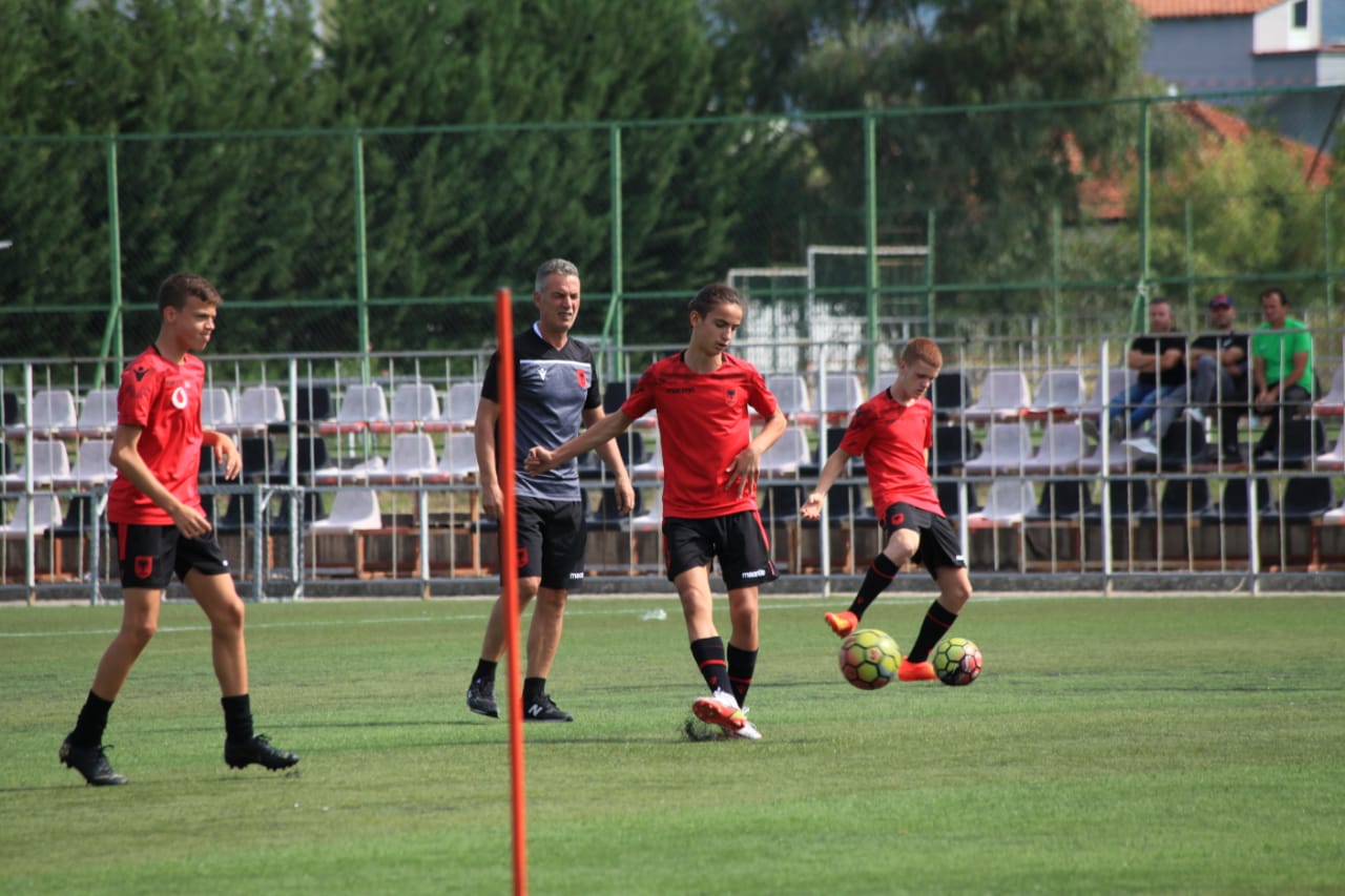 Grumbullohet Shqipëria U15, trajneri Damo teston 24 futbollistë