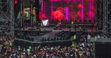 “Dukagjin Lipa mu betua se s’do të më linte të këndoja”, policia e Kosovës reagon për arrestimin e këngëtarit shqiptar: Doli pa autorizim në skenën e “Sunny Hill”