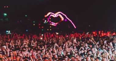 “Sunny Hill Festival” në Tiranë, rregullat që duhet të zbatoni për të ndjekur artistët botërorë