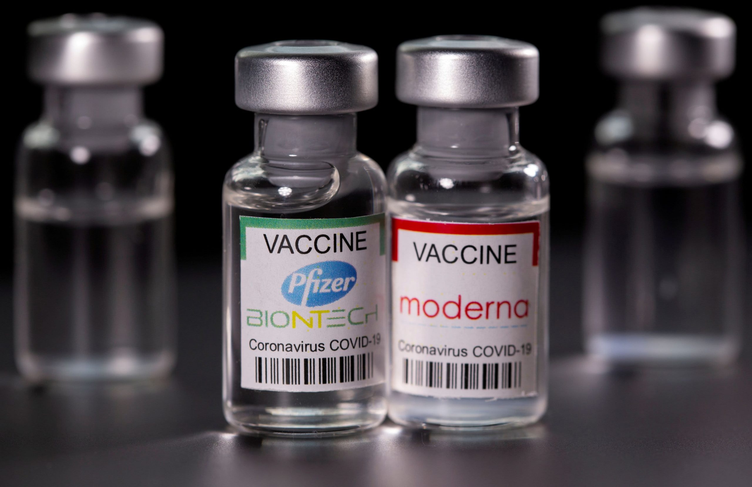 Moderna ngre padi ndaj Pfizer: Na kopjuan teknologjinë e vaksinave të Covid-19