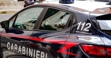 Rrahu të moshuarën dhe i vodhi 150 euro, por 80-vjeçarja plagos në fytyrë grabitësin