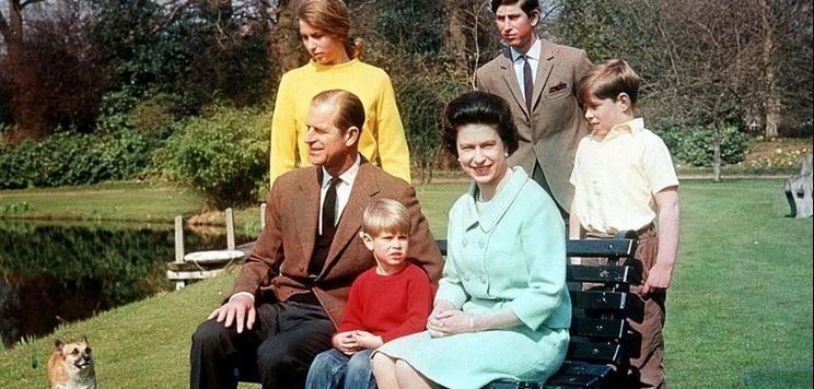 Disa foto të rralla nga jeta e Mbretëreshës Elizabeth