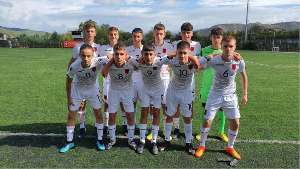 Kombëtarja U-15 mbyll grumbullimin 3-ditor me një miqësore ndaj Kombëtares U-16