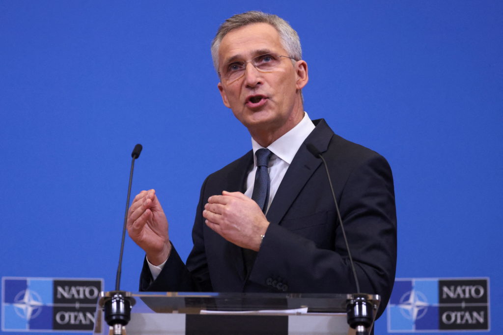 Stoltenberg thirrje Kurtit e Vuçiçit të përmbahen: NATO mbetet vigjilente