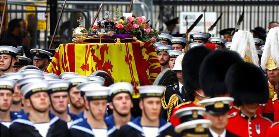 Fundi i një epoke në Britani me funeralin e Mbretëreshës Elizabeth, 20 fotot që shënuan lamtumirën e fundit