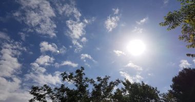 Kthjellime dhe vranësira të lehta, parashikimi i motit për sot