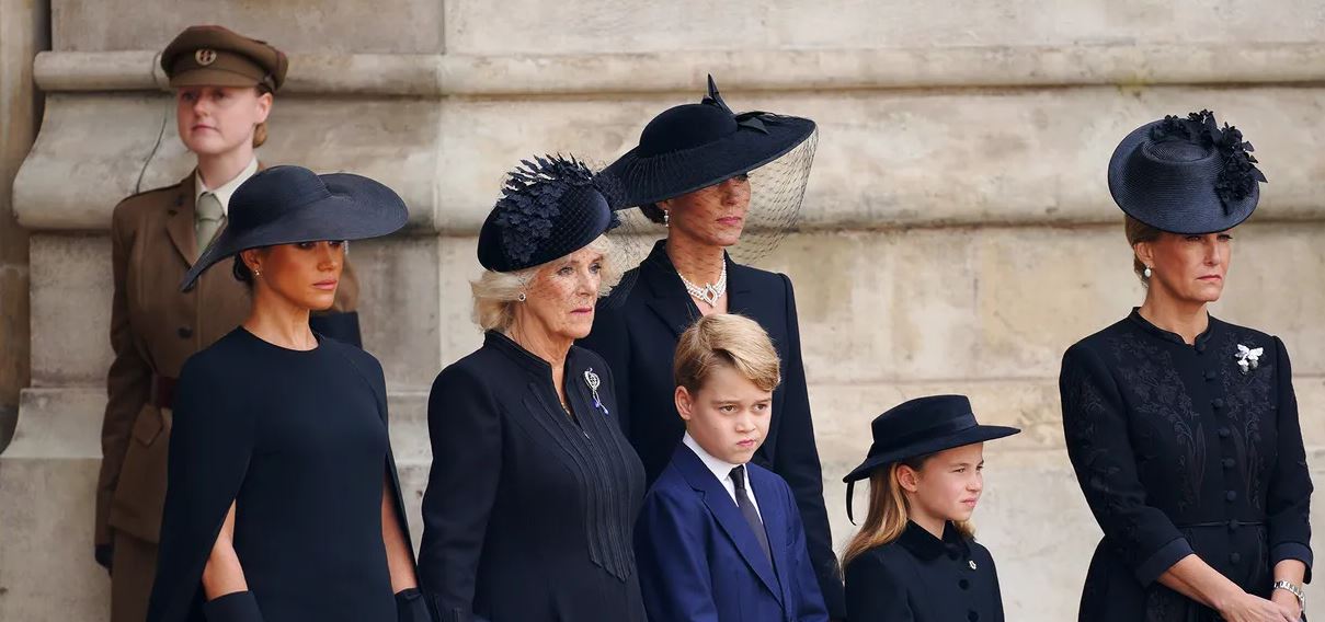 Kush është anëtarja e familjes mbretërore që mungoi në funeralin e Mbretëreshës Elizabeth