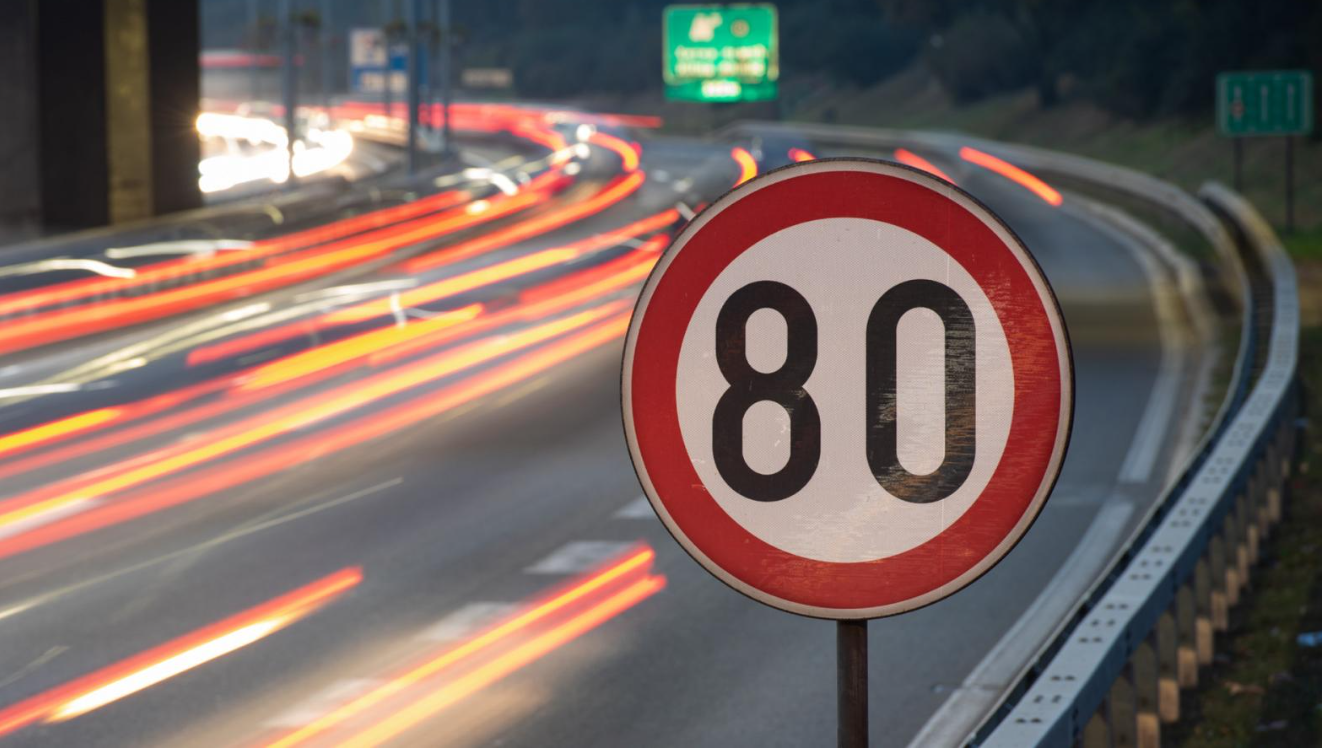 Renditja, në cilin vend evropian nuk mund ta ngasësh makinën me më shumë se 80 km/h?